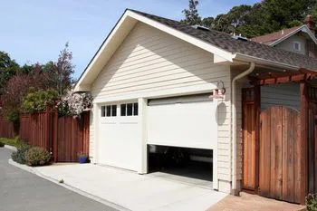 Golden Garage Door Service Boynton Beach, FL 561-325-9981 - abt-cont-gr-18m